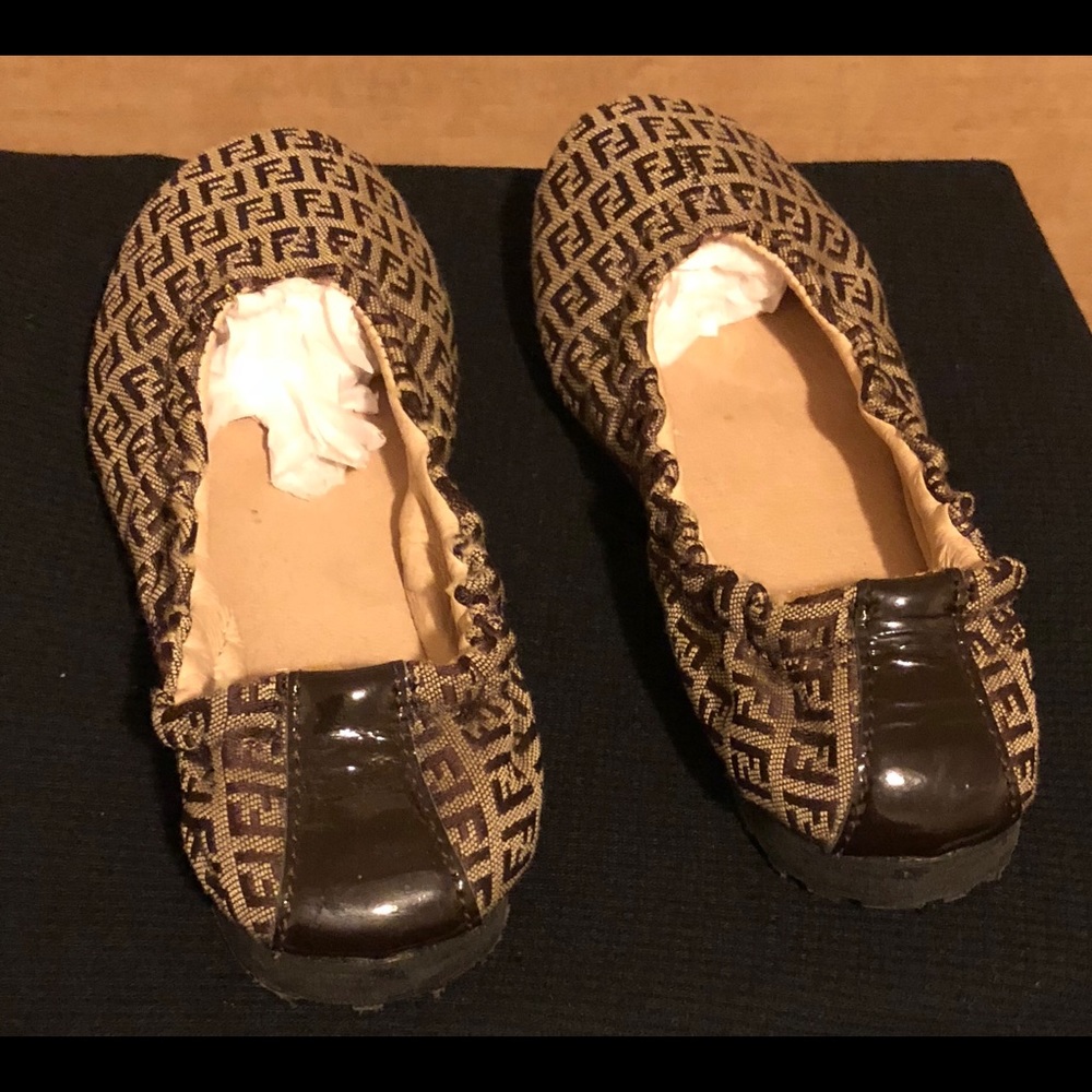 Kids Fendi flats authentic - Picture 3 of 6